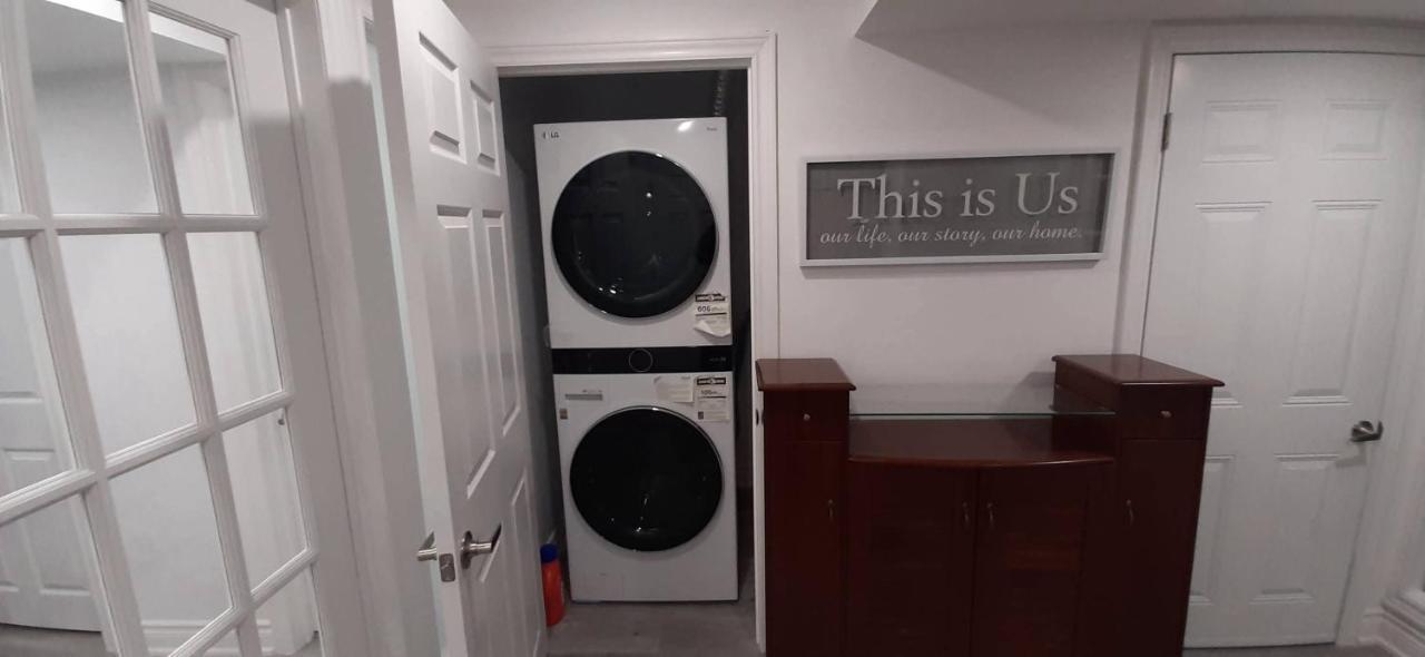 2 Bedrooms 2 Washrooms 2 Parking Spots Basement Apartment Newmarket Eksteriør bilde