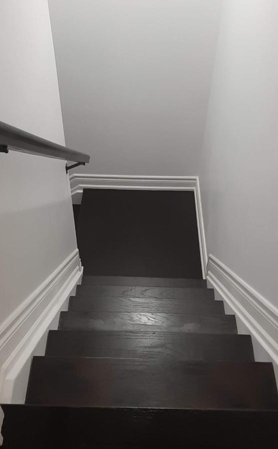 2 Bedrooms 2 Washrooms 2 Parking Spots Basement Apartment Newmarket Eksteriør bilde